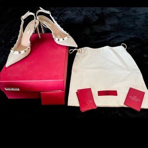 ✨Valentino Rockstud mesh heels✨